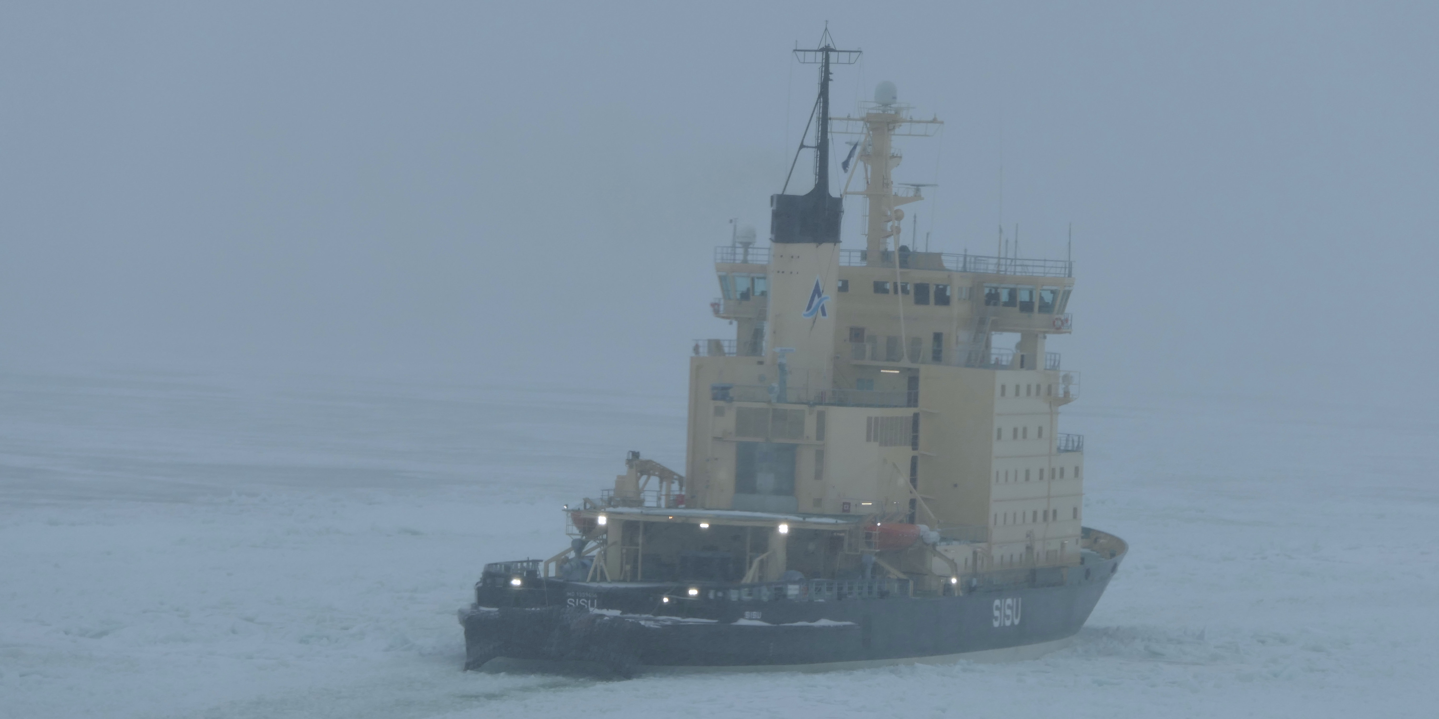 Der Eisbrecher "SISU" wird uns verordnet